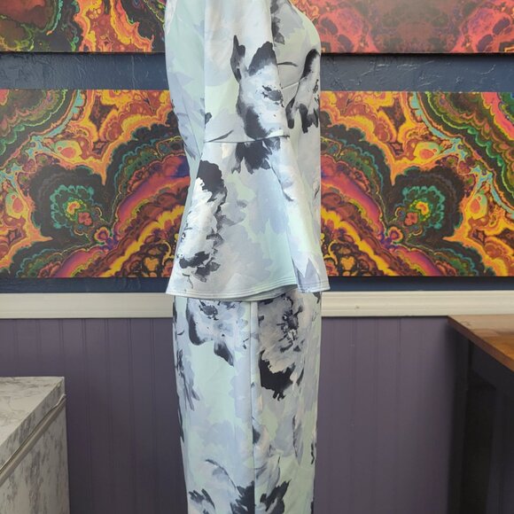 Calvin Klein ~ Sz 4 ~ Serena Aqua Dress with Bell Sleeves ~ Excellent Condition - Picture 3 of 10